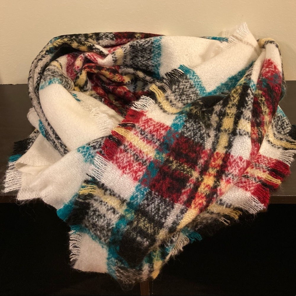 Fraas Scarf